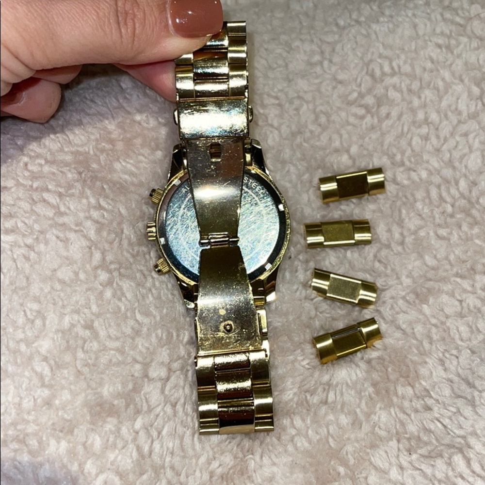 AUTHENTIC Michael Kors Gold Watch - Picture 2 of 6